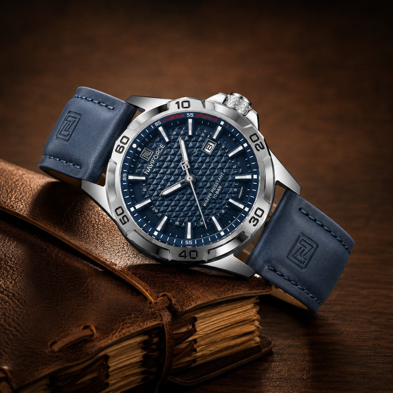 PYRAMID TEXTURE SPORT WATCH