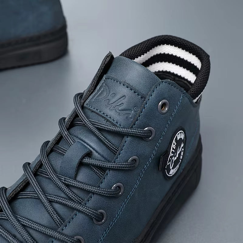 VERSATILE LACE-UP LEATHER SNEAKERS