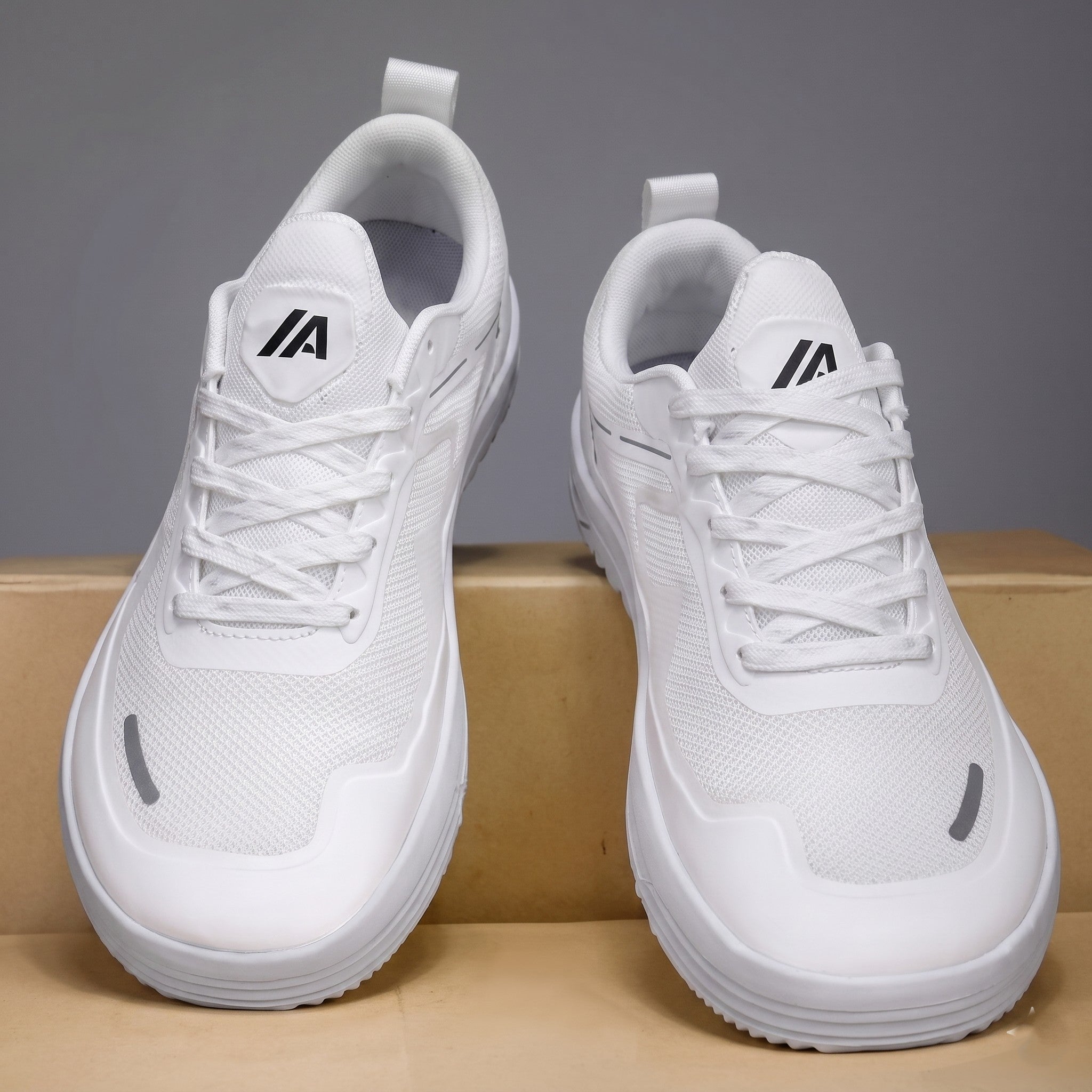 WIDE TOE KNIT SNEAKERS