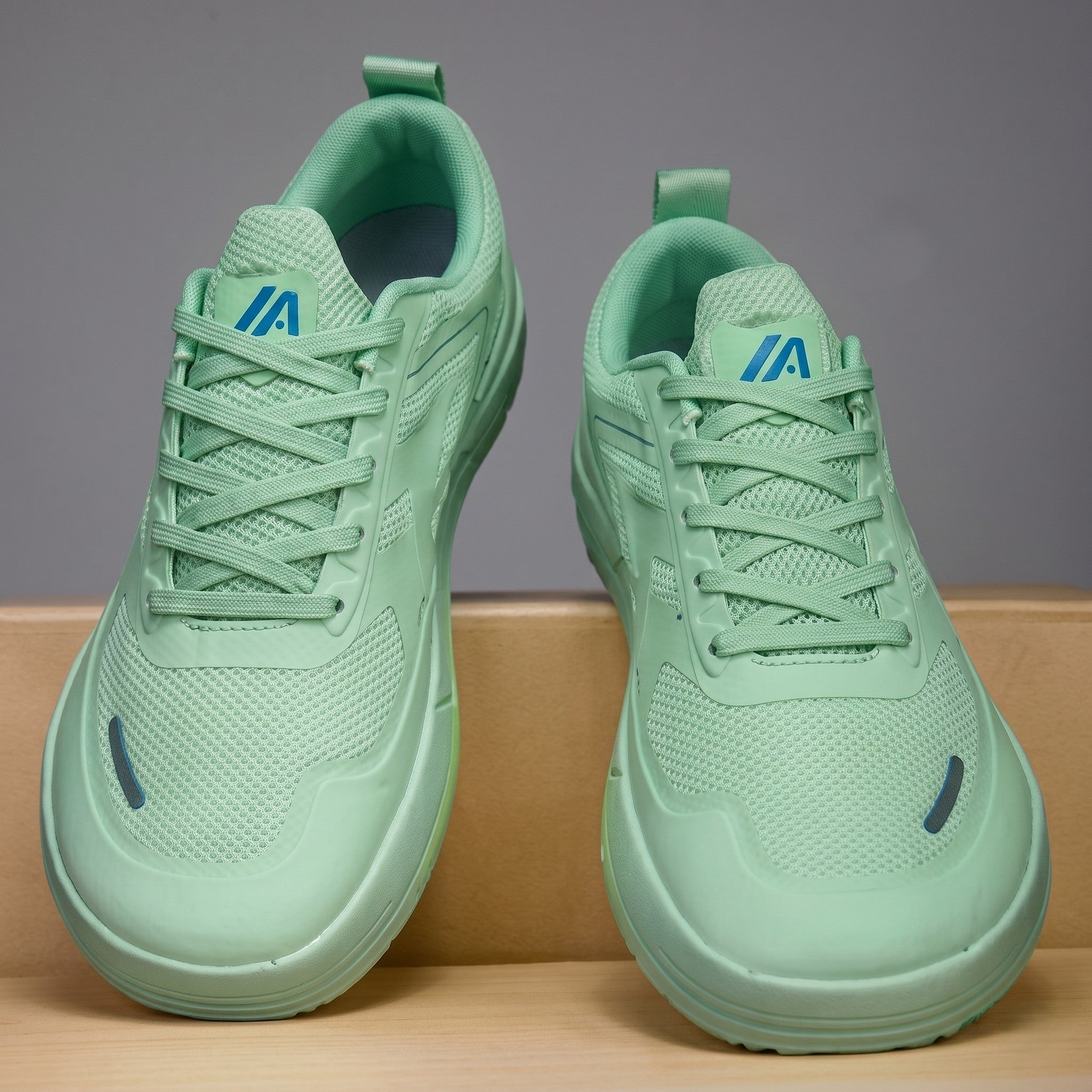 WIDE TOE KNIT SNEAKERS