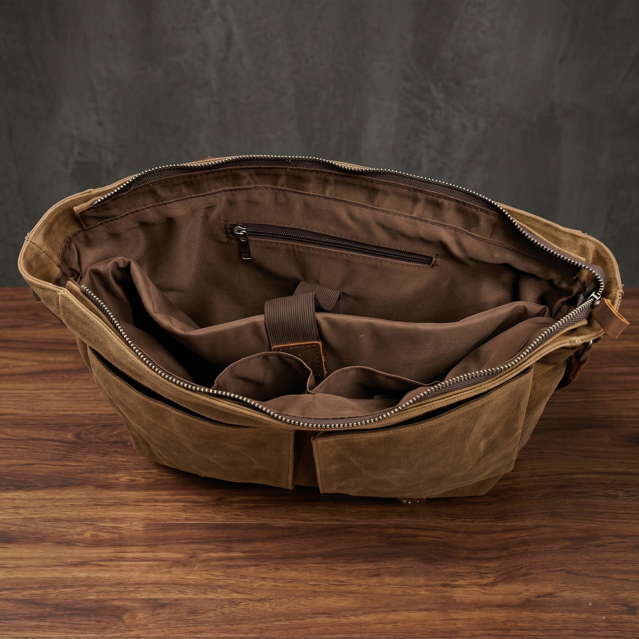 VINTAGE SHOULDER WORK BAG
