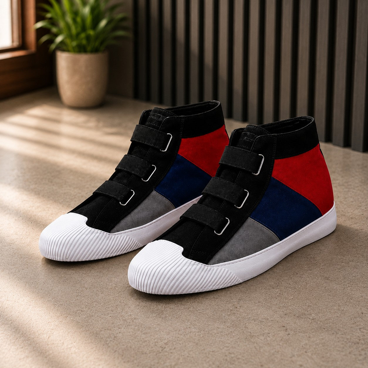 ELASTIC STRAP HIGH TOP SHOE