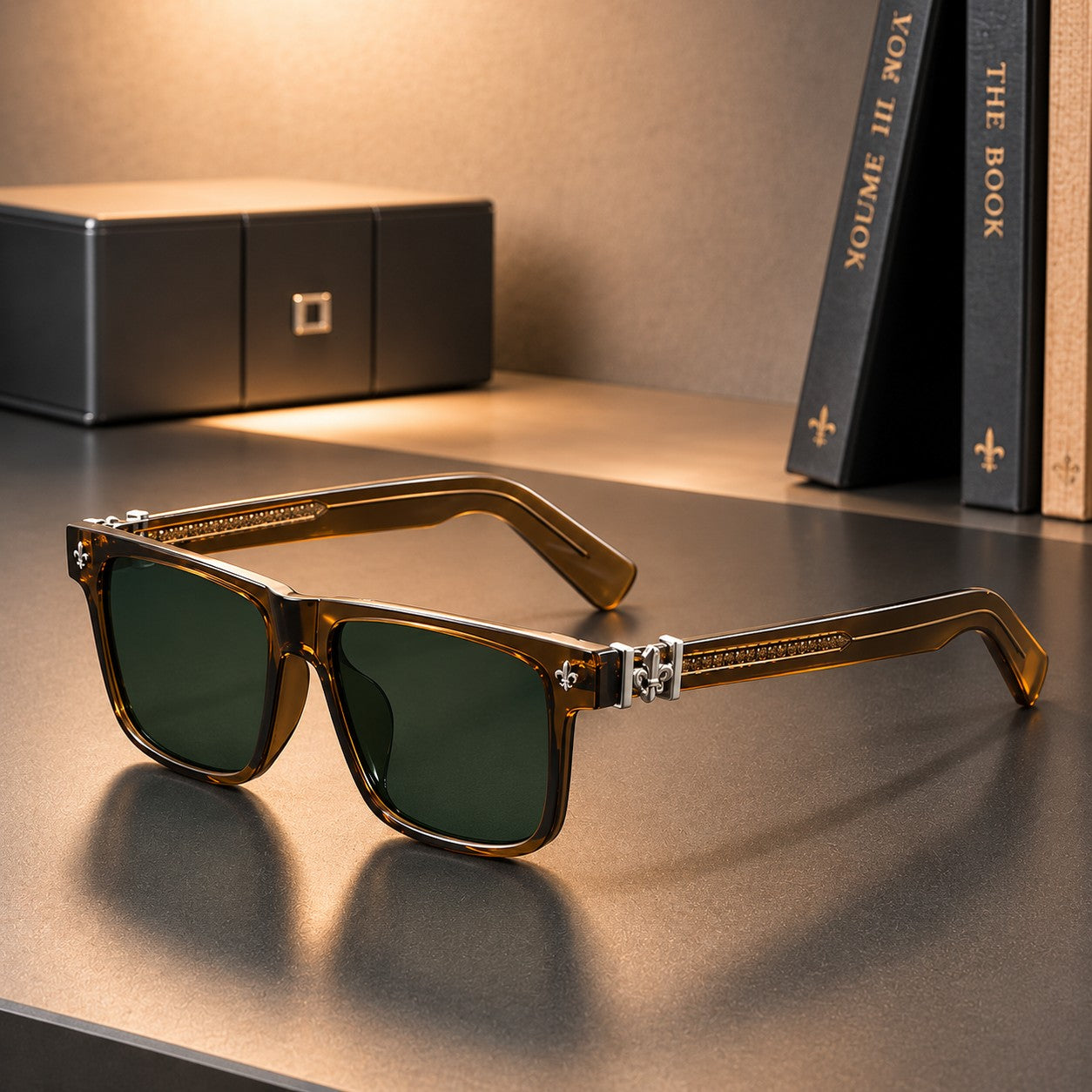 FLEUR CREST SQUARE SHADES