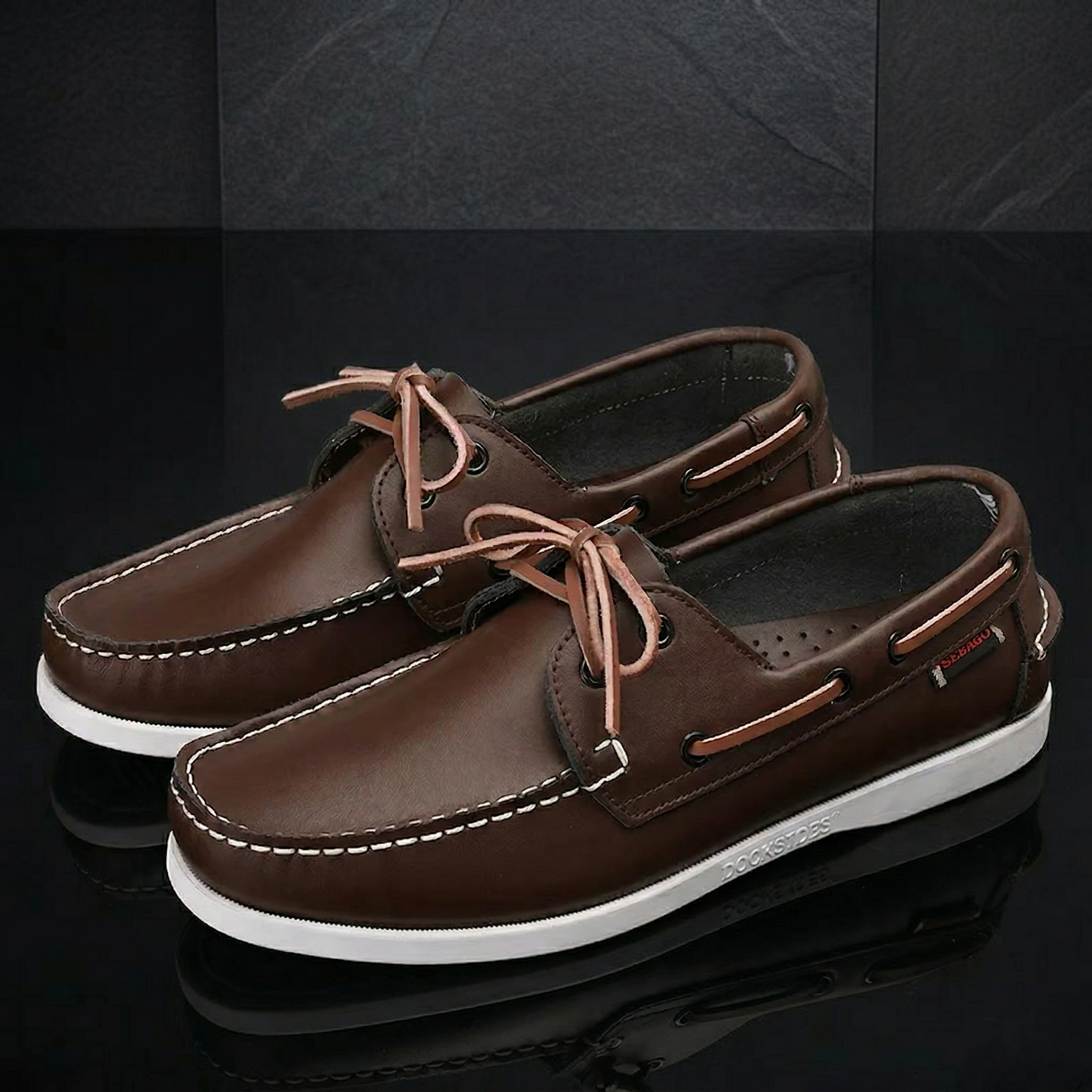 LACE-UP DECK SHOES