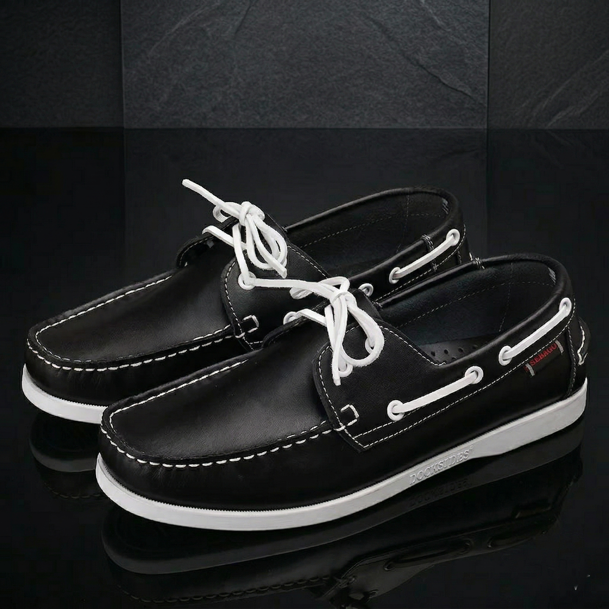 LACE-UP DECK SHOES