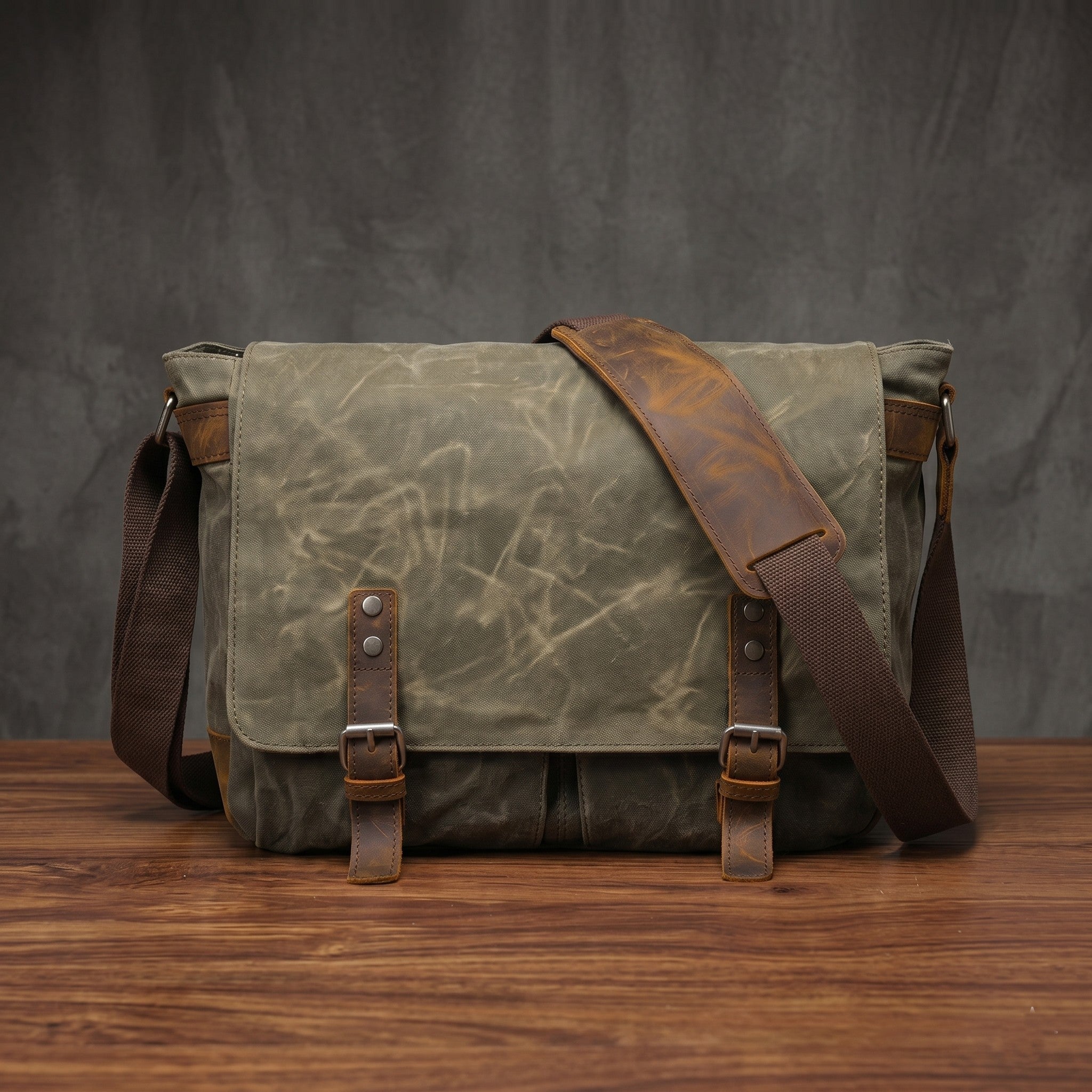 VINTAGE SHOULDER WORK BAG