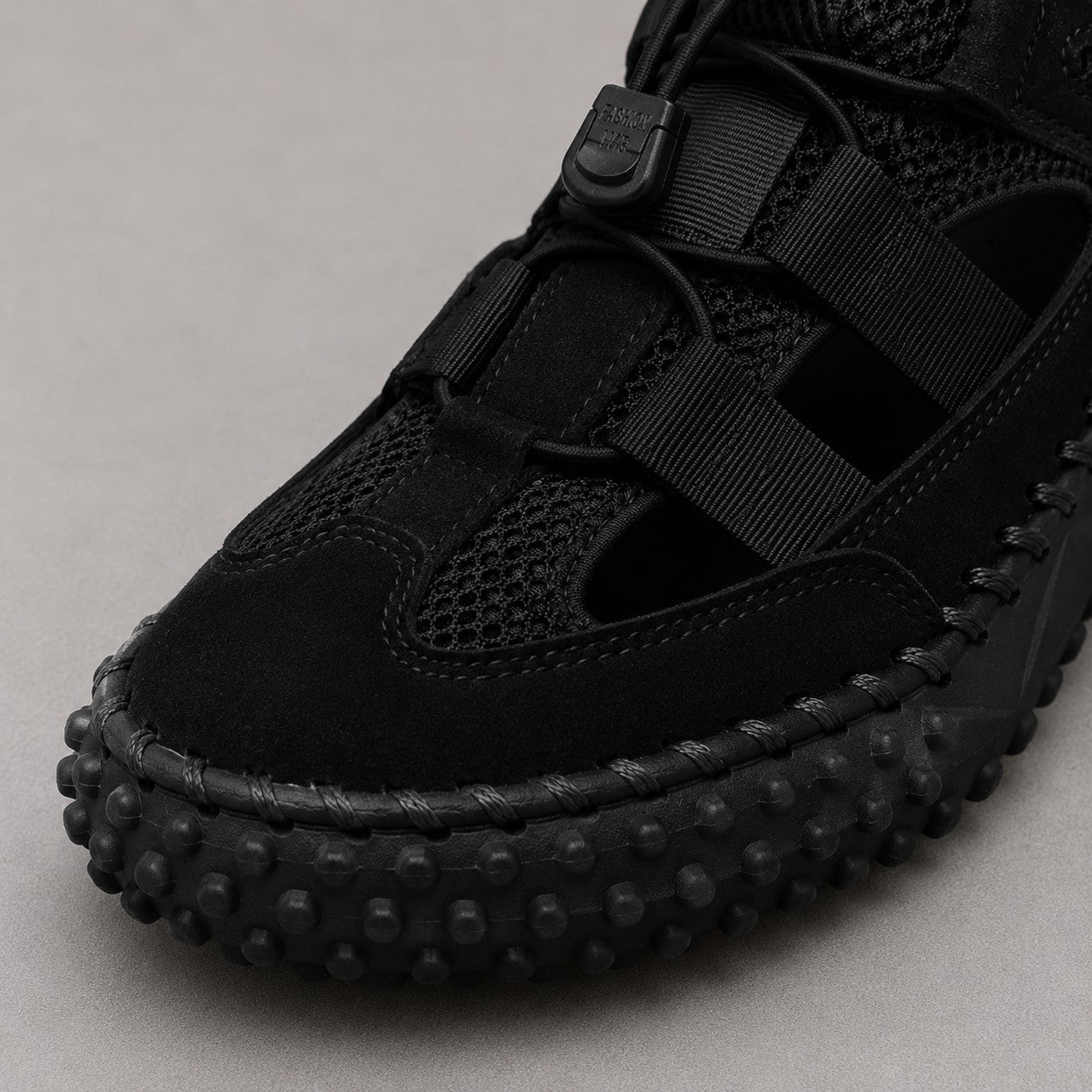 HAND STITCH MESH TRAIL SANDALS