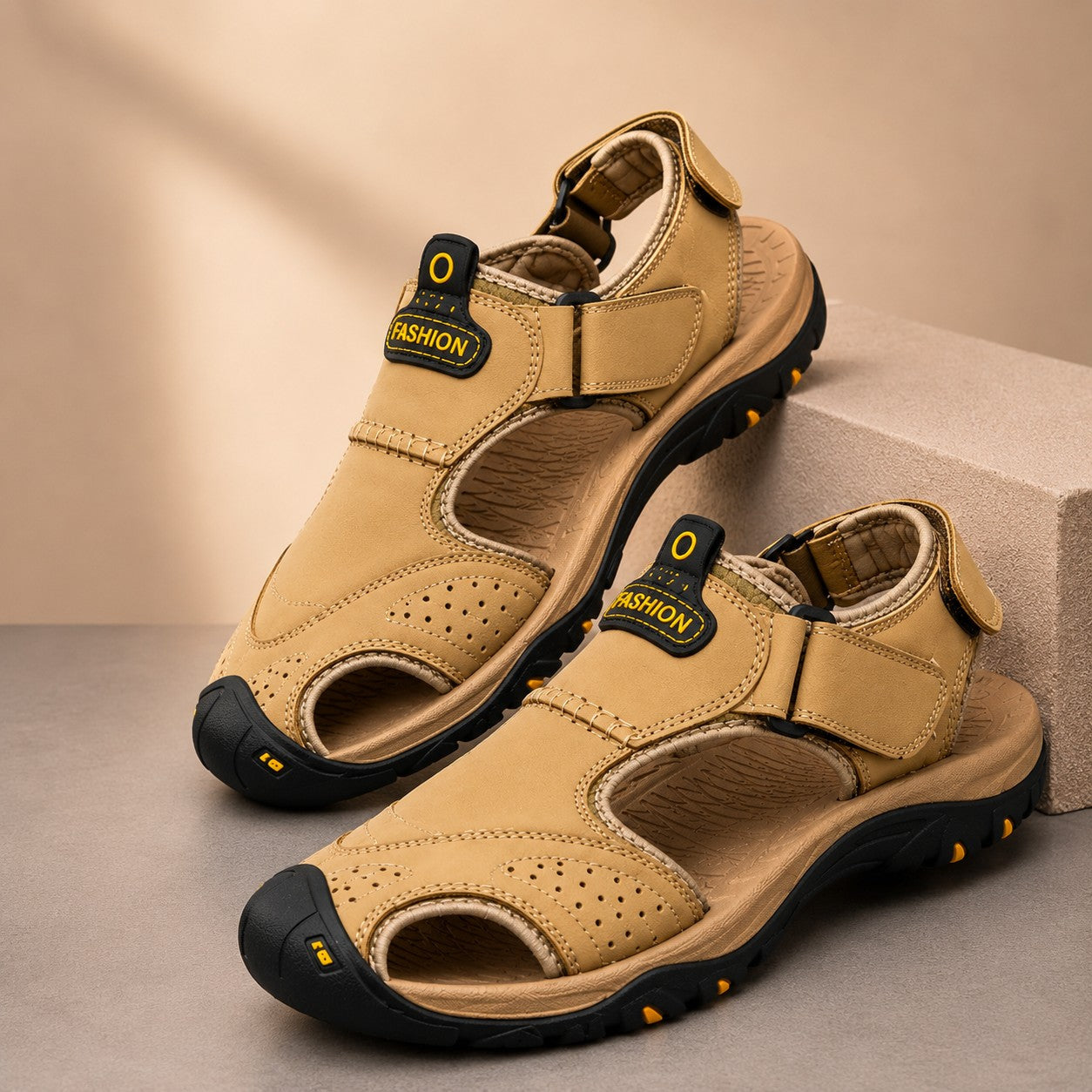 OUTDOOR STRAP LEATHER SANDAL