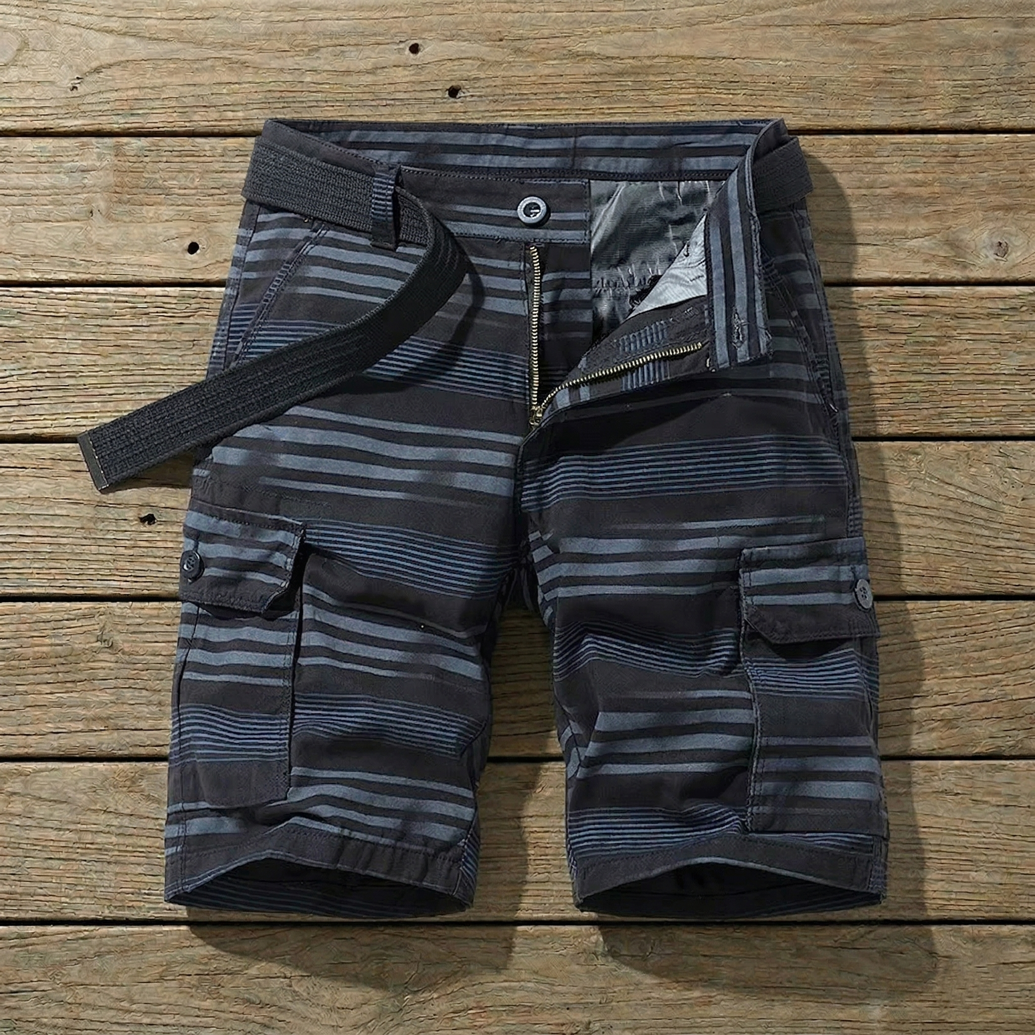 PLAID CARGO SHORTS