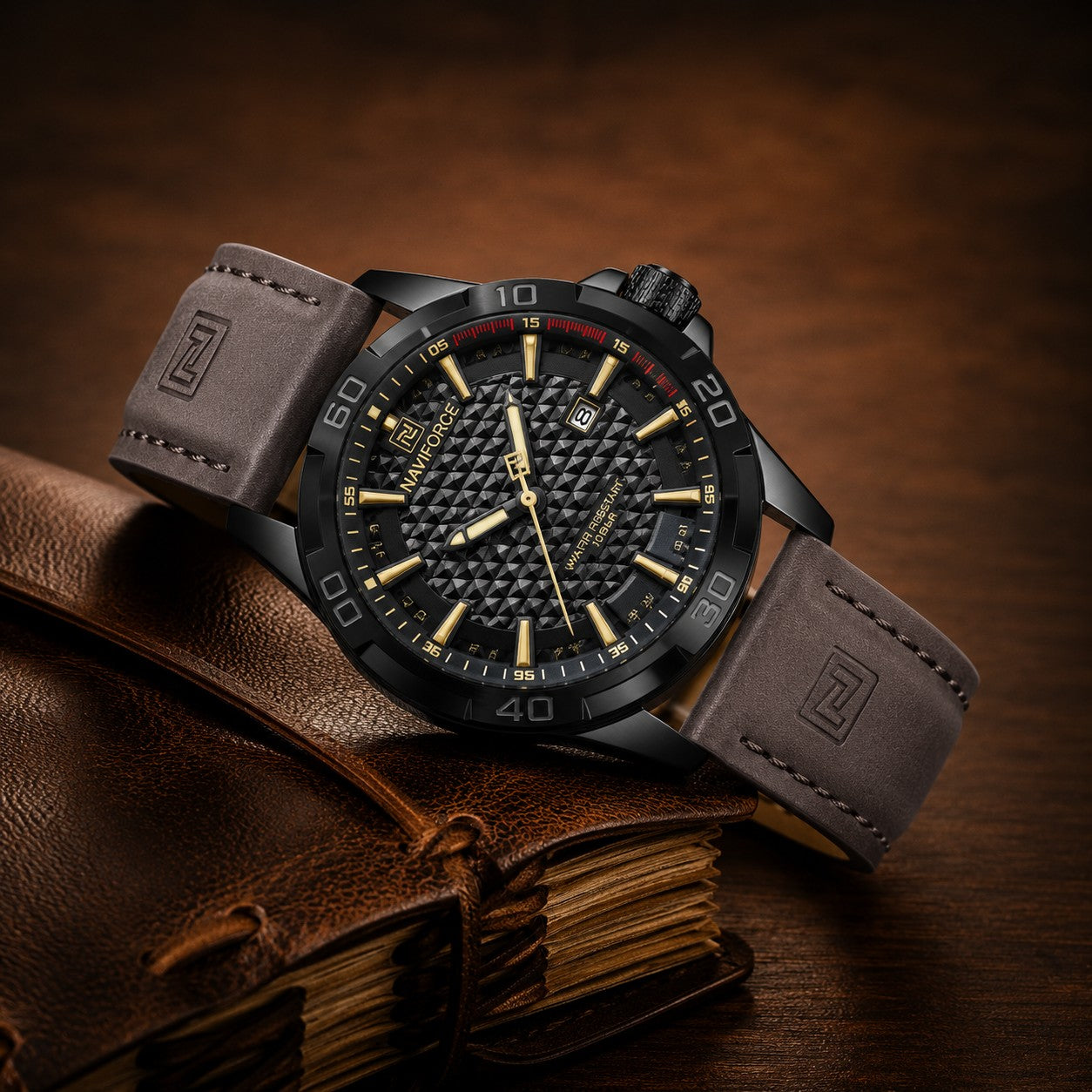 PYRAMID TEXTURE SPORT WATCH