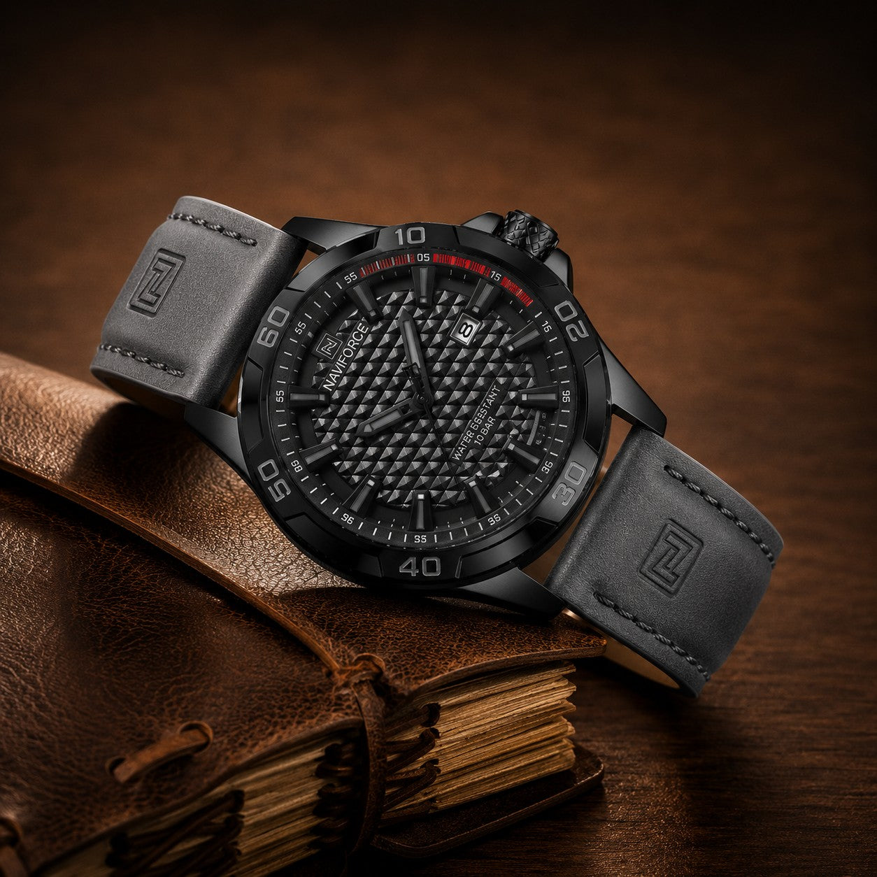 PYRAMID TEXTURE SPORT WATCH