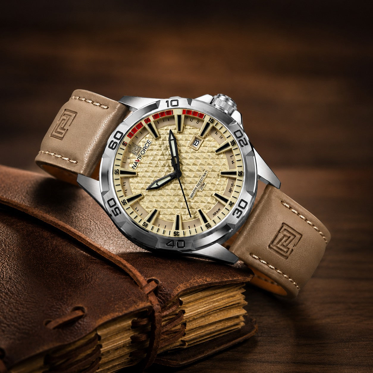 PYRAMID TEXTURE SPORT WATCH