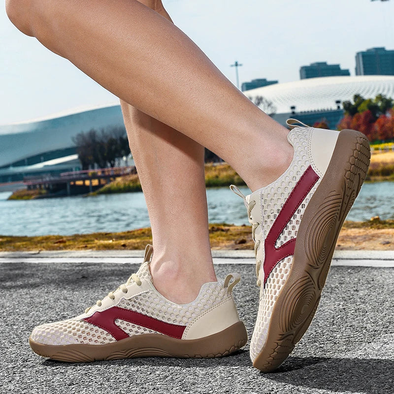LIGHTWEIGHT MESH FIT TRAINERS