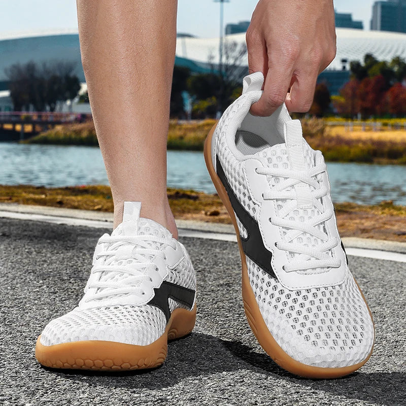 LIGHTWEIGHT MESH FIT TRAINERS