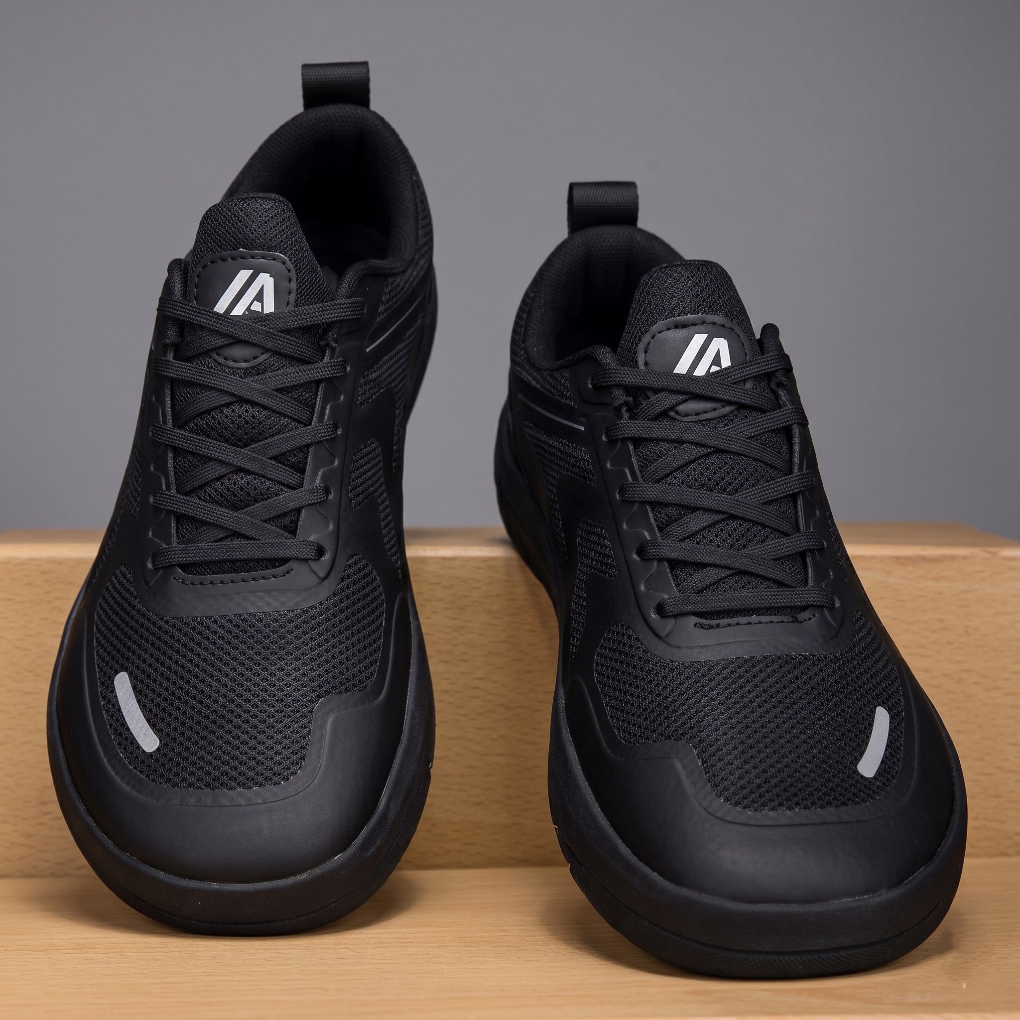 WIDE TOE KNIT SNEAKERS