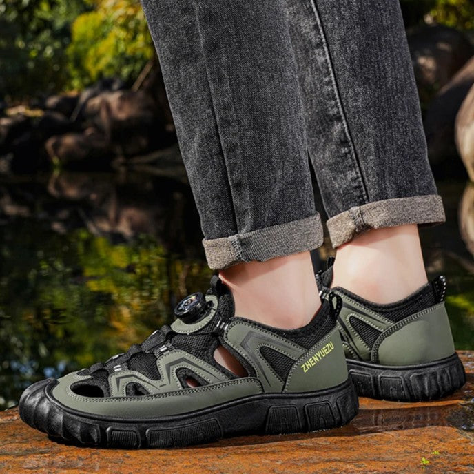 TERRAIN TWIST LOCK SANDALS
