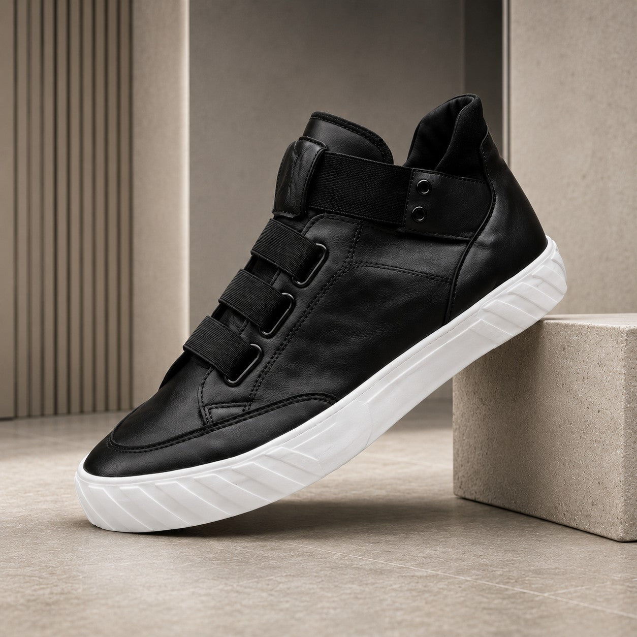 TRIPLE STRAP LEATHER SHOE
