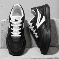 LIGHTWEIGHT WIDE TOE TRAINERS