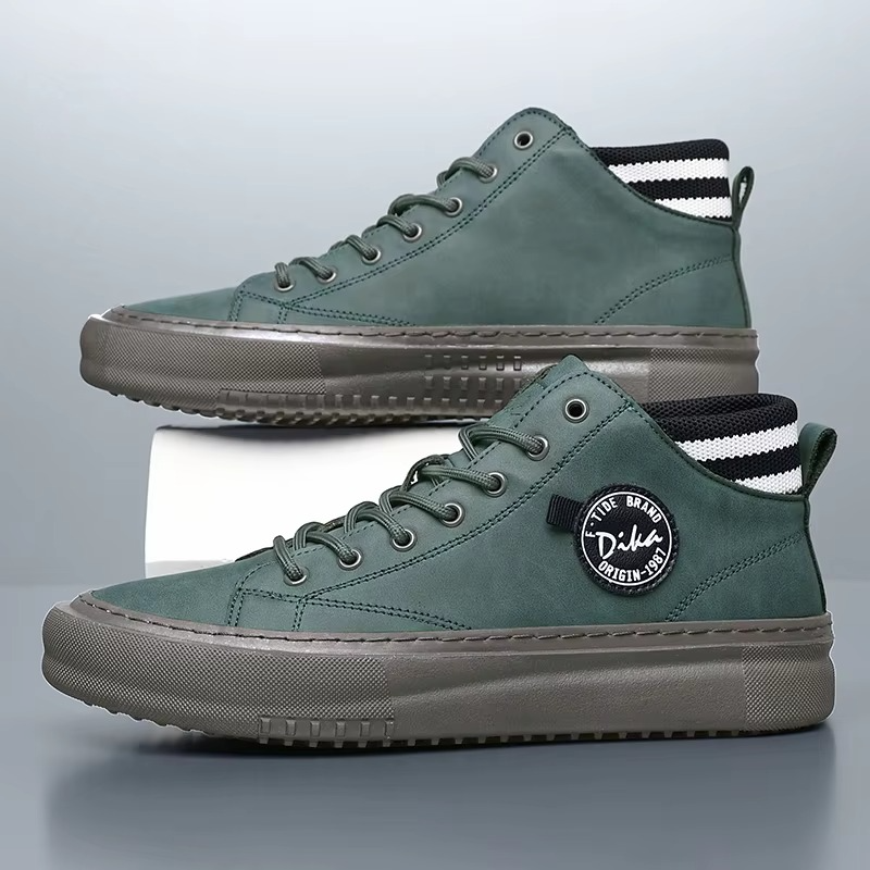 VERSATILE LACE-UP LEATHER SNEAKERS
