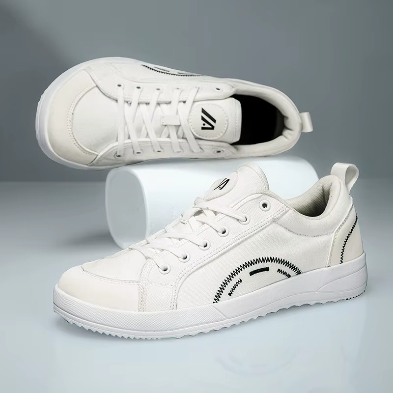 WIDE TOE SPACE SNEAKERS