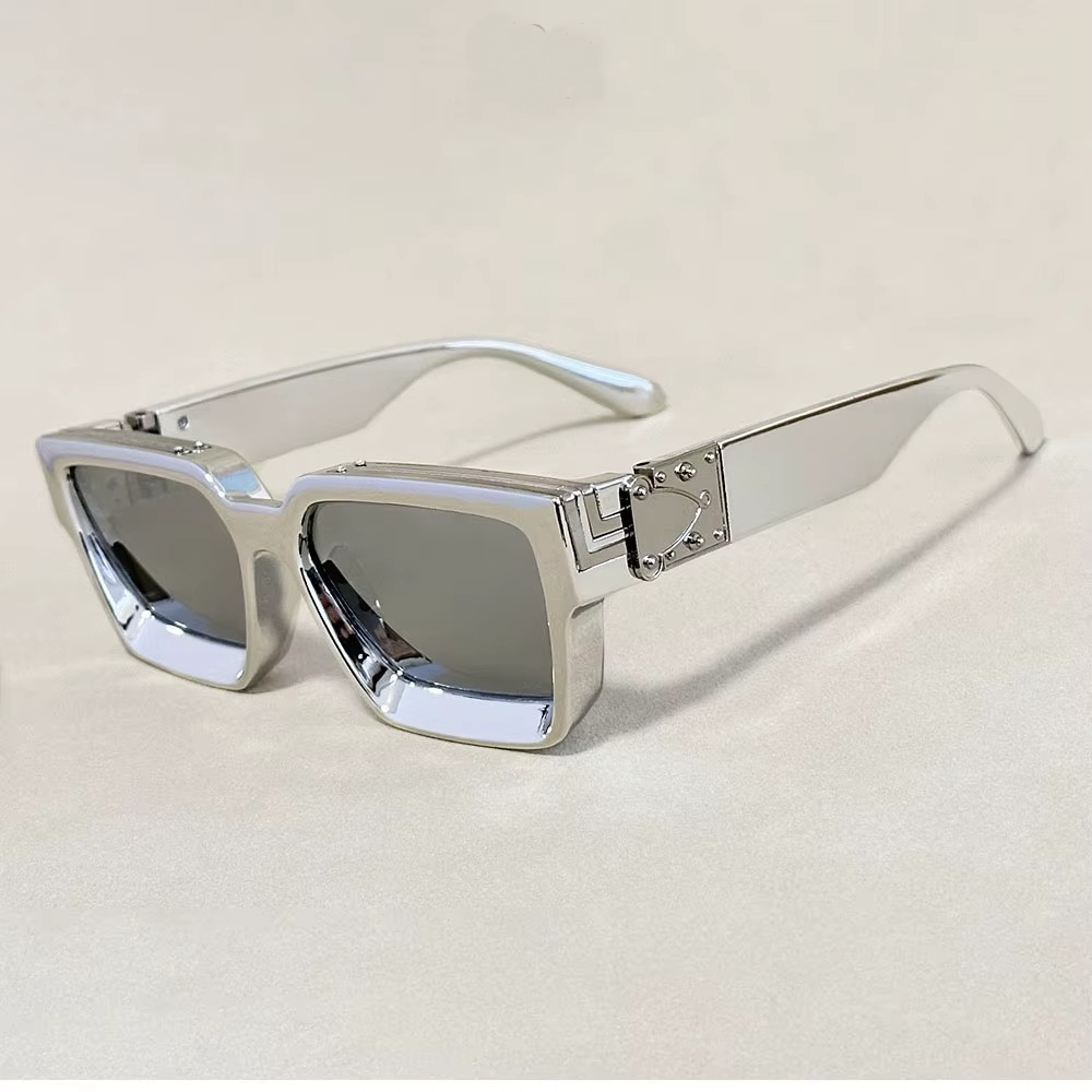 SILVER FRAME SUNGLASSES