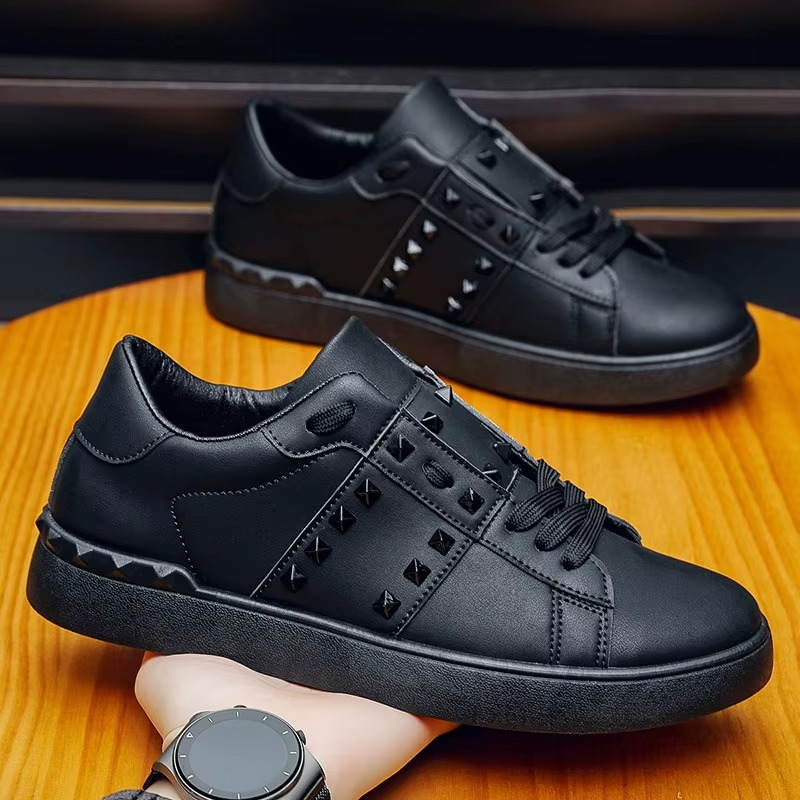 URBAN RIVET TRAINERS