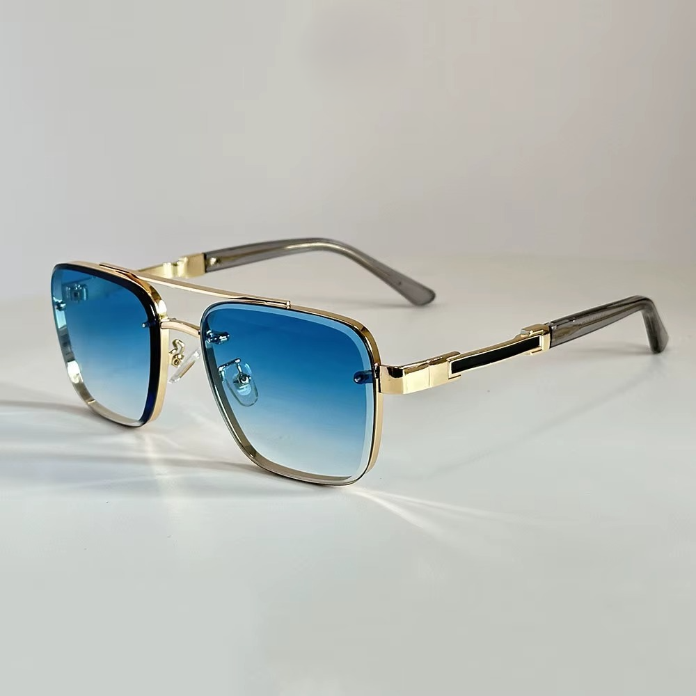 VACATION SQUARE SUNGLASSES
