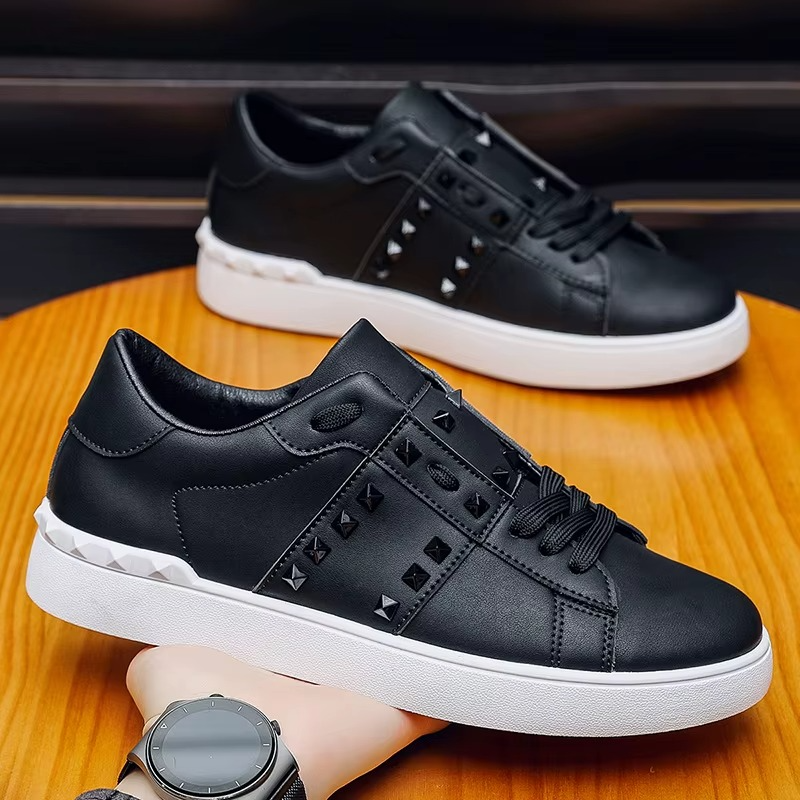 URBAN RIVET TRAINERS