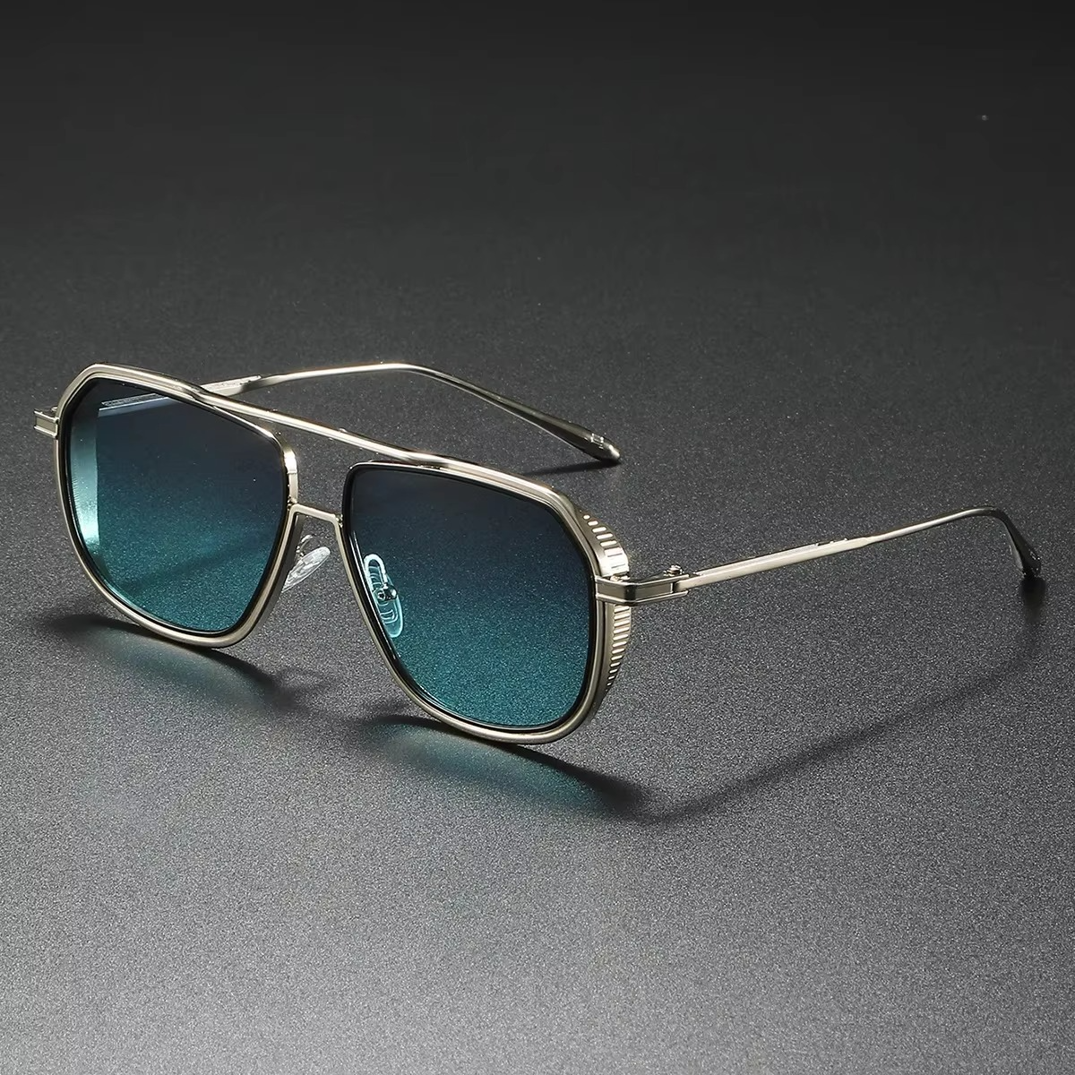 GRADIENT LENS SUNGLASSES