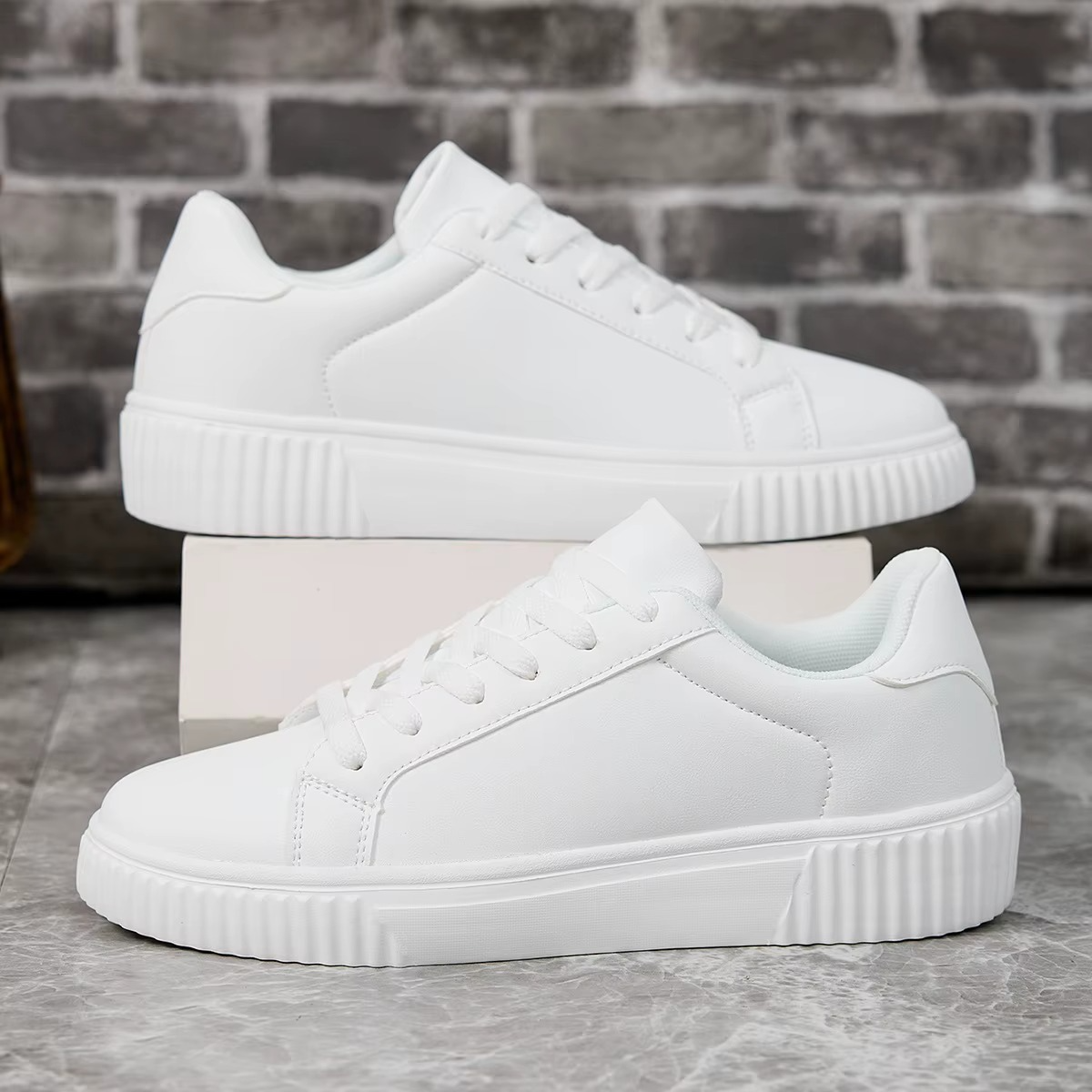 SMART LACE-UP SNEAKERS